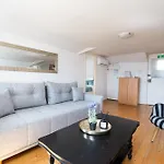 Apartman Heaven Door *